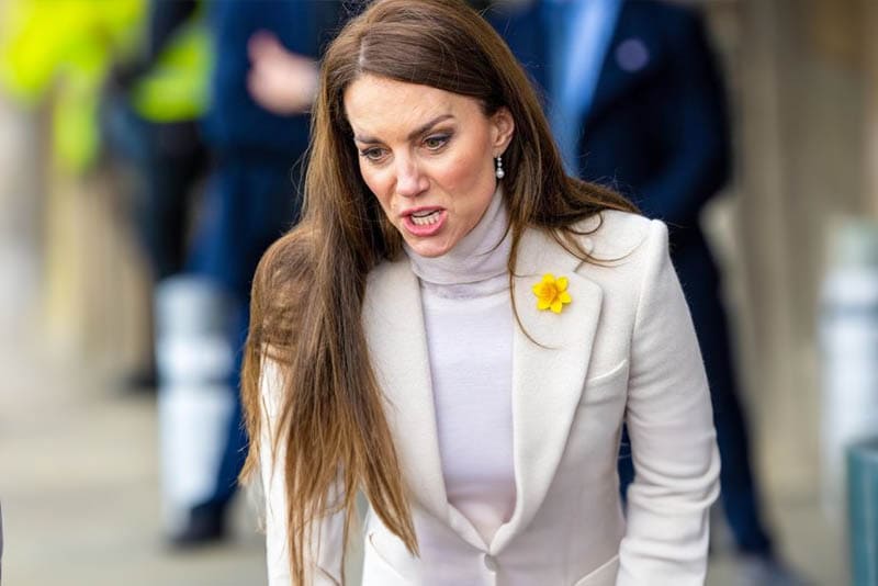 Kate Middleton zaradi kontroverzne fotografije povsem na robu živcev, tukaj so podrobnosti